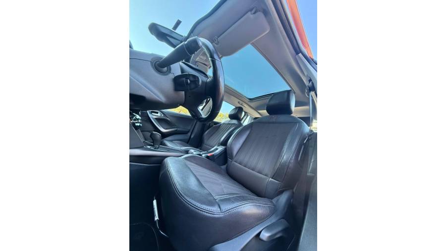 PEUGEOT - 2008 - 2018/2018 - Vermelha - R$ 64.900,00