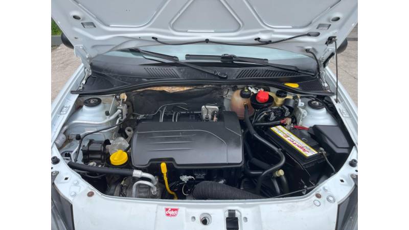 RENAULT - CLIO - 2010/2011 - Branca - R$ 24.900,00