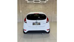FORD - FIESTA - 2015/2015 - Branca - R$ 45.900,00