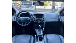 FORD - FOCUS - 2016/2016 - Prata - R$ 63.900,00