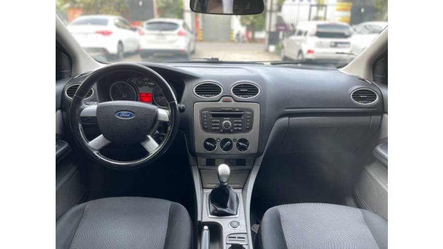FORD - FOCUS - 2013/2013 - Prata - R$ 39.900,00