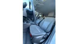 FORD - FIESTA - 2015/2015 - Branca - R$ 45.900,00