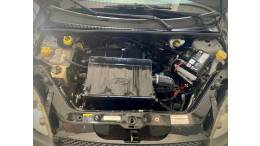 FORD - FIESTA - 2004/2005 - Prata - R$ 24.900,00