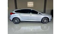 FORD - FOCUS - 2016/2016 - Prata - R$ 63.900,00