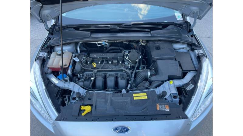 FORD - FOCUS - 2016/2016 - Prata - R$ 63.900,00