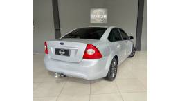FORD - FOCUS - 2013/2013 - Prata - R$ 39.900,00