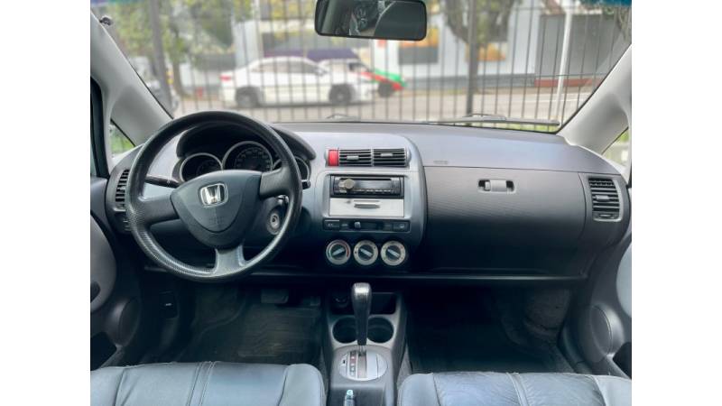 HONDA - FIT - 2007/2007 - Cinza - R$ 33.900,00
