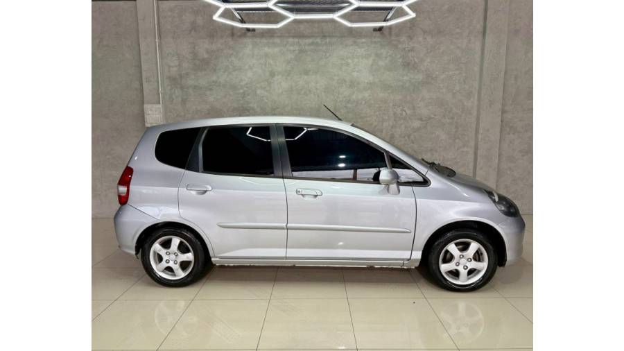HONDA - FIT - 2006/2006 - Prata - R$ 33.900,00