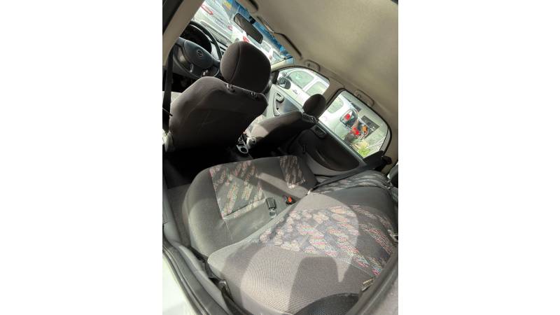 CHEVROLET - CORSA - 2005/2005 - Branca - R$ 24.900,00