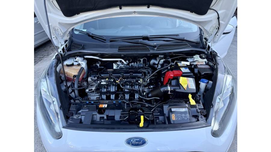 FORD - FIESTA - 2015/2015 - Branca - R$ 45.900,00