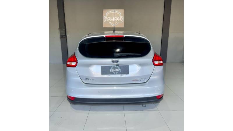 FORD - FOCUS - 2016/2016 - Prata - R$ 63.900,00