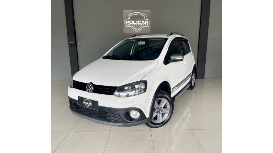 VOLKSWAGEN - CROSSFOX - 2012/2012 - Branca - R$ 43.900,00