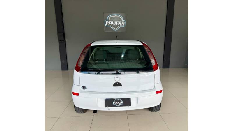 CHEVROLET - CORSA - 2005/2005 - Branca - R$ 24.900,00