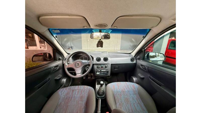 CHEVROLET - CELTA - 2011/2011 - Prata - R$ 27.900,00