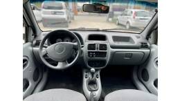 RENAULT - CLIO - 2010/2011 - Branca - R$ 24.900,00
