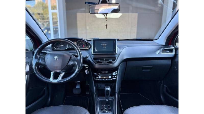 PEUGEOT - 2008 - 2018/2018 - Vermelha - R$ 64.900,00