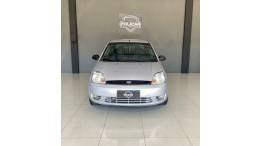 FORD - FIESTA - 2004/2005 - Prata - R$ 24.900,00