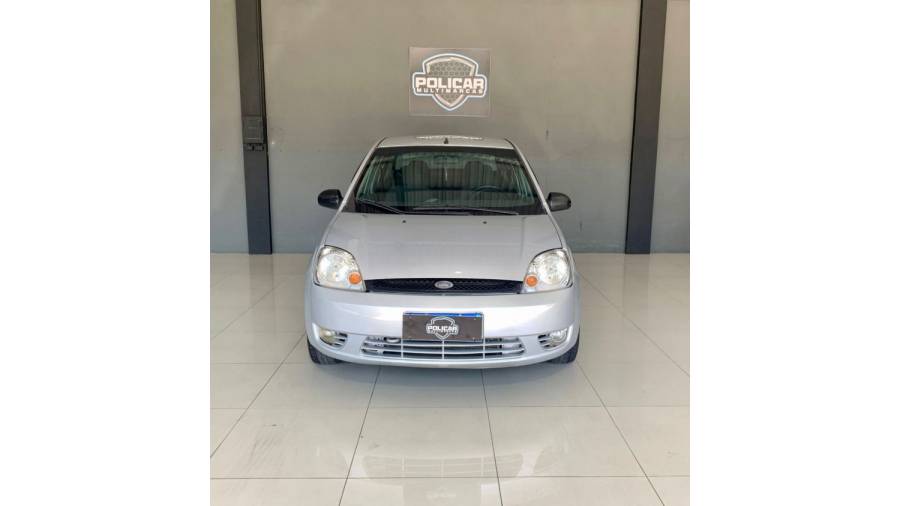 FORD - FIESTA - 2004/2005 - Prata - R$ 24.900,00