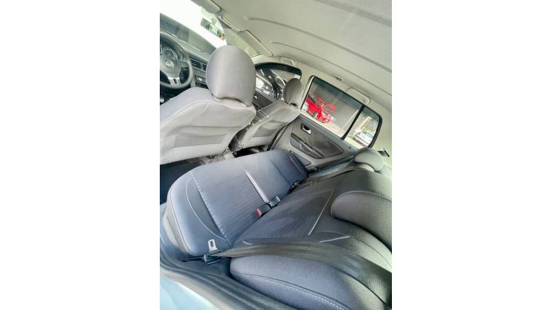 VOLKSWAGEN - CROSSFOX - 2012/2012 - Branca - R$ 43.900,00