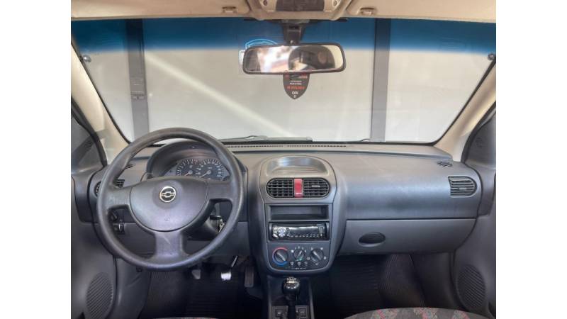 CHEVROLET - CORSA - 2005/2005 - Bege - R$ 23.900,00