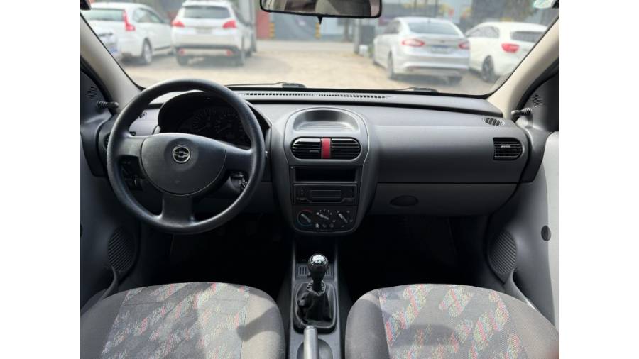 CHEVROLET - CORSA - 2005/2005 - Branca - R$ 24.900,00