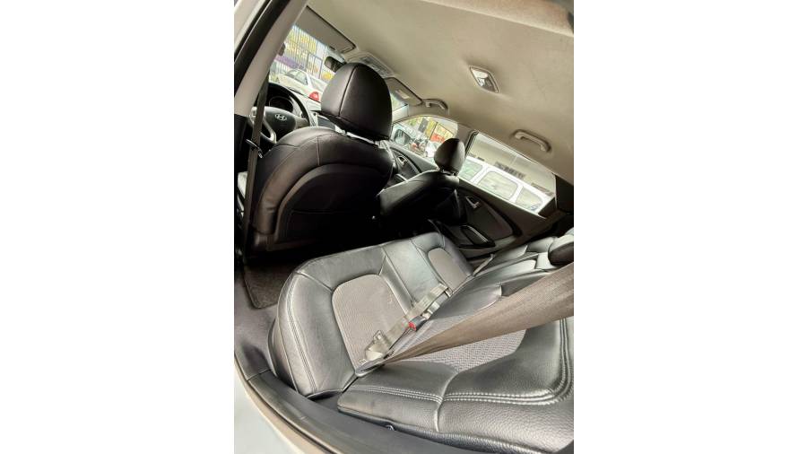 HYUNDAI - IX35 - 2011/2012 - Prata - R$ 63.900,00