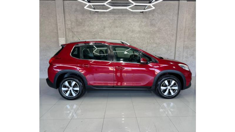 PEUGEOT - 2008 - 2018/2018 - Vermelha - R$ 64.900,00
