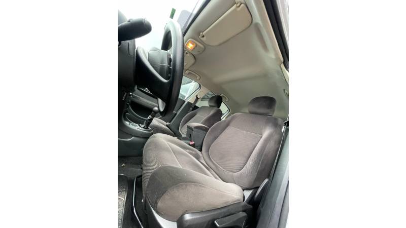 CITROËN - C4 - 2009/2010 - Prata - R$ 29.900,00