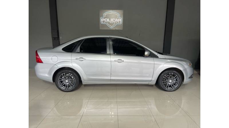 FORD - FOCUS - 2013/2013 - Prata - R$ 39.900,00