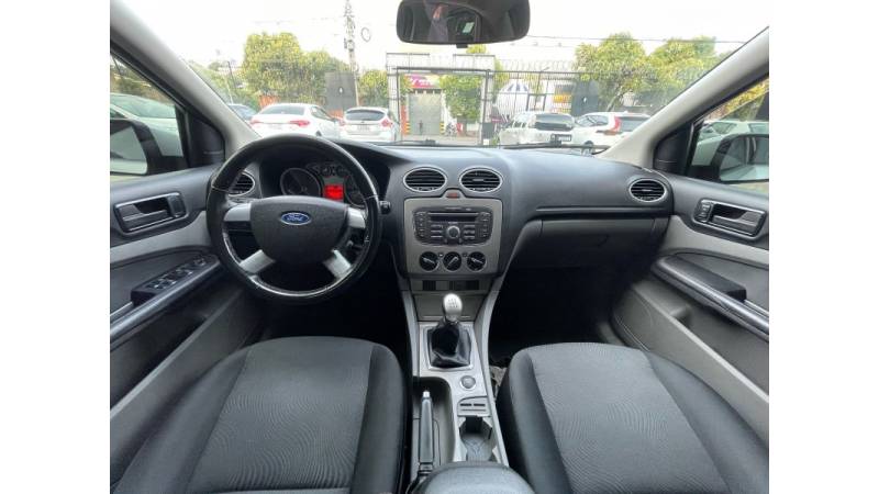 FORD - FOCUS - 2013/2013 - Prata - R$ 39.900,00