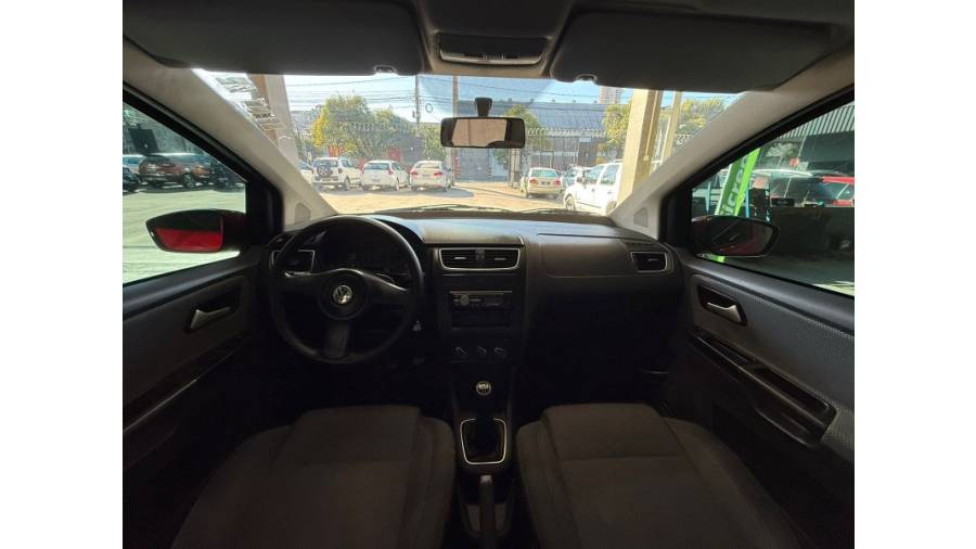 VOLKSWAGEN - FOX - 2011/2011 - Vermelha - R$ 29.900,00