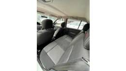 RENAULT - SANDERO - 2013/2013 - Branca - R$ 39.900,00