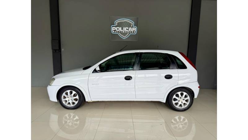 CHEVROLET - CORSA - 2005/2005 - Branca - R$ 24.900,00