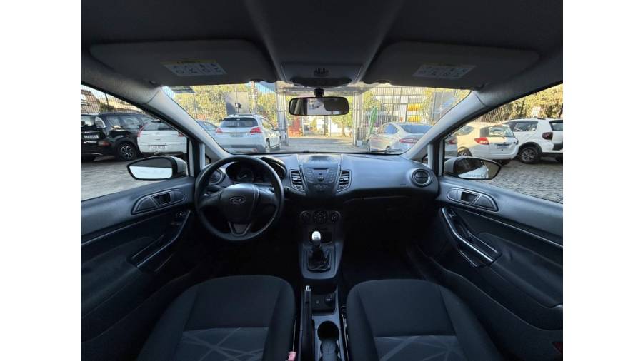 FORD - FIESTA - 2015/2015 - Branca - R$ 45.900,00