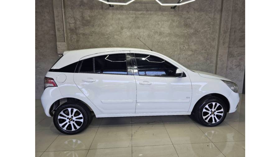 CHEVROLET - AGILE - 2010/2010 - Branca - R$ 32.900,00