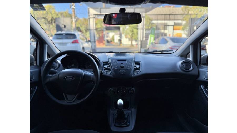 FORD - FIESTA - 2015/2015 - Branca - R$ 45.900,00