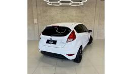 FORD - FIESTA - 2015/2015 - Branca - R$ 45.900,00