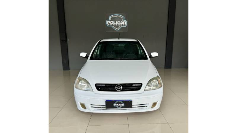 CHEVROLET - CORSA - 2005/2005 - Branca - R$ 24.900,00
