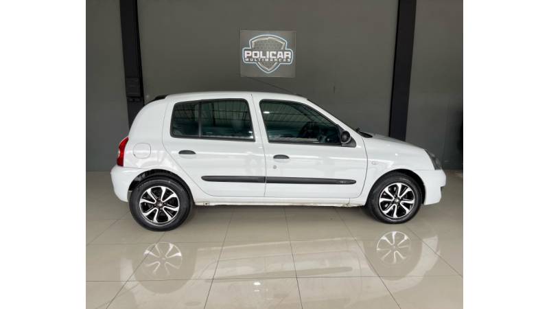 RENAULT - CLIO - 2010/2011 - Branca - R$ 24.900,00