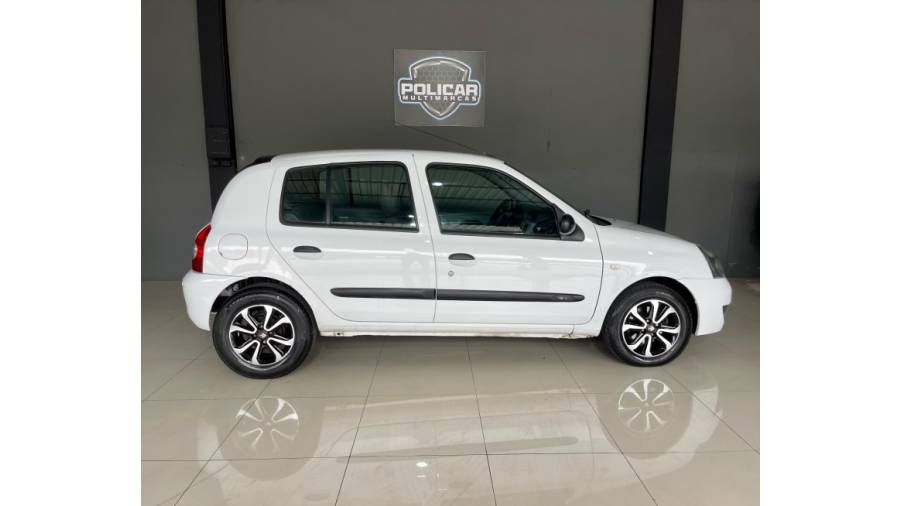 RENAULT - CLIO - 2010/2011 - Branca - R$ 24.900,00