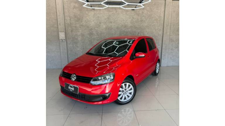 VOLKSWAGEN - FOX - 2011/2011 - Vermelha - R$ 29.900,00