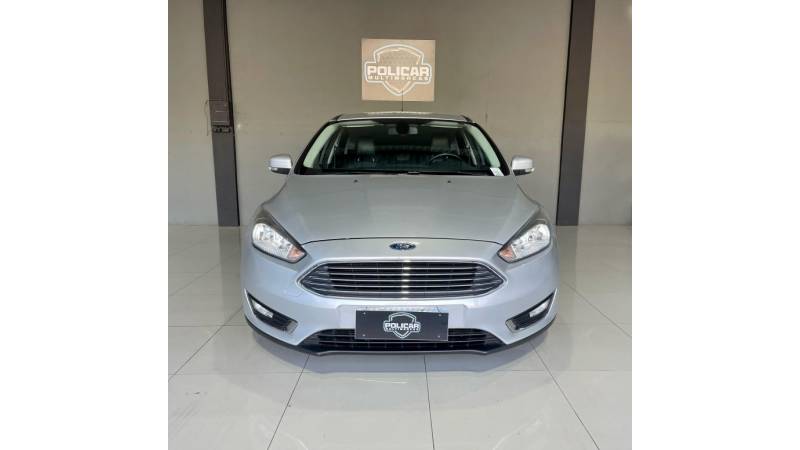FORD - FOCUS - 2016/2016 - Prata - R$ 63.900,00