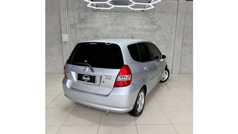 HONDA - FIT - 2006/2006 - Prata - R$ 33.900,00